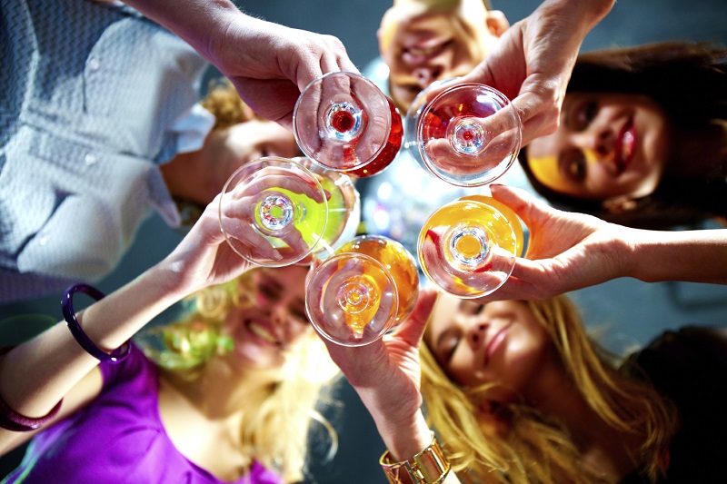 Get Your Outdoor Cocktail Party On This Summer!