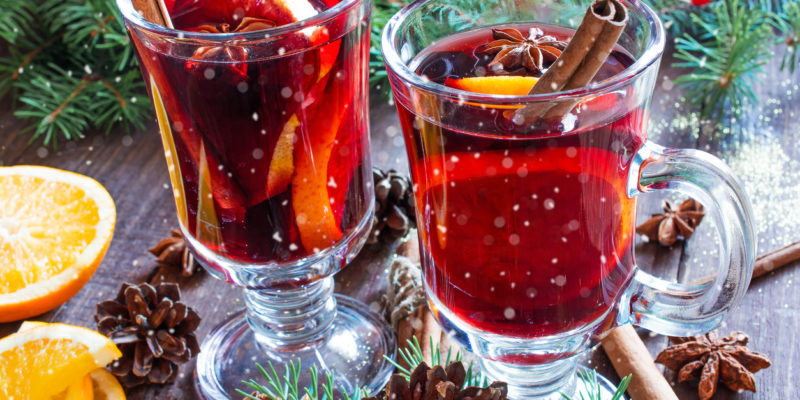 12 Easy Christmas Cocktails to Make this Holiday Season